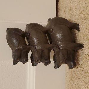 Stacked Three Pig Cast Iron Garden Sculpture/Door Stop